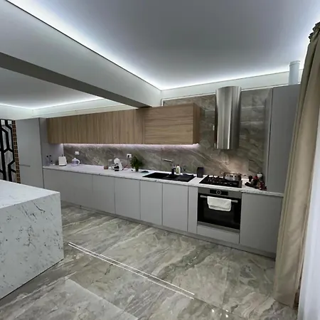 Penthouse Mamaia Apartment *