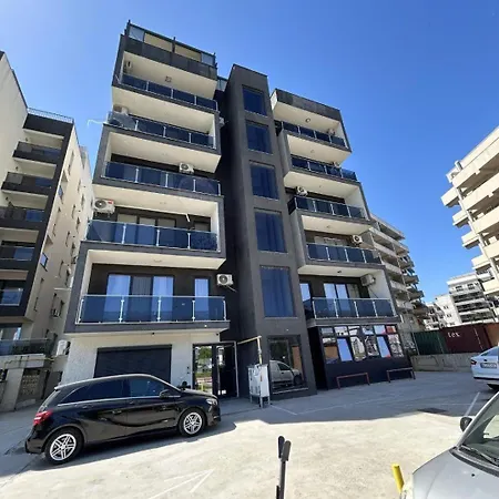 Penthouse Mamaia Apartment