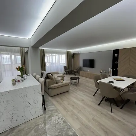 Penthouse Mamaia Apartment
